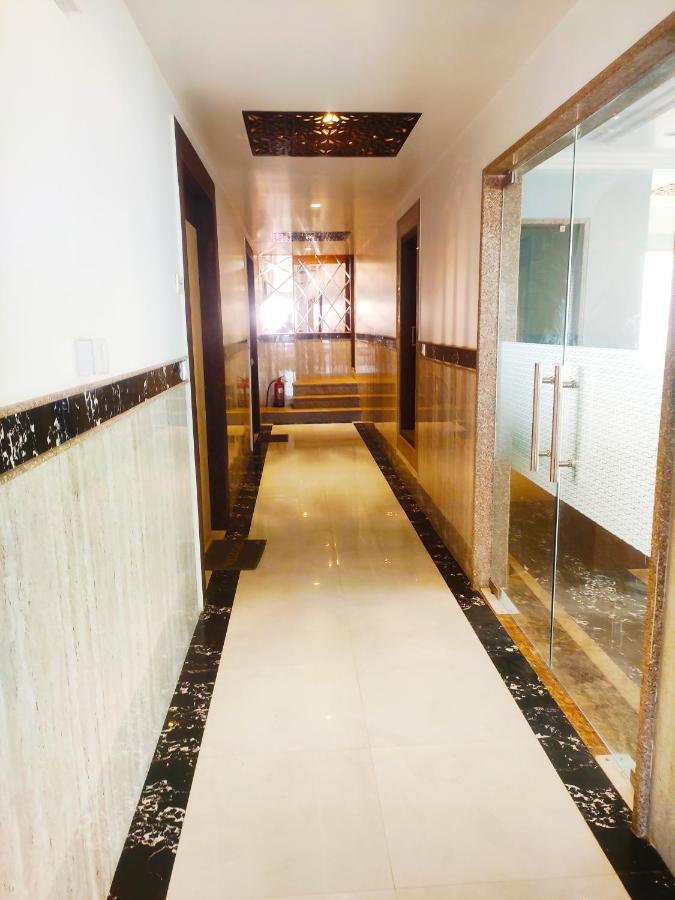 Hotel The Nilsa Ню Делхи Екстериор снимка