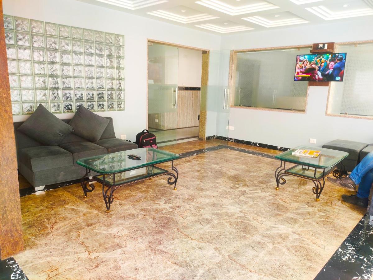 Hotel The Nilsa Ню Делхи Екстериор снимка