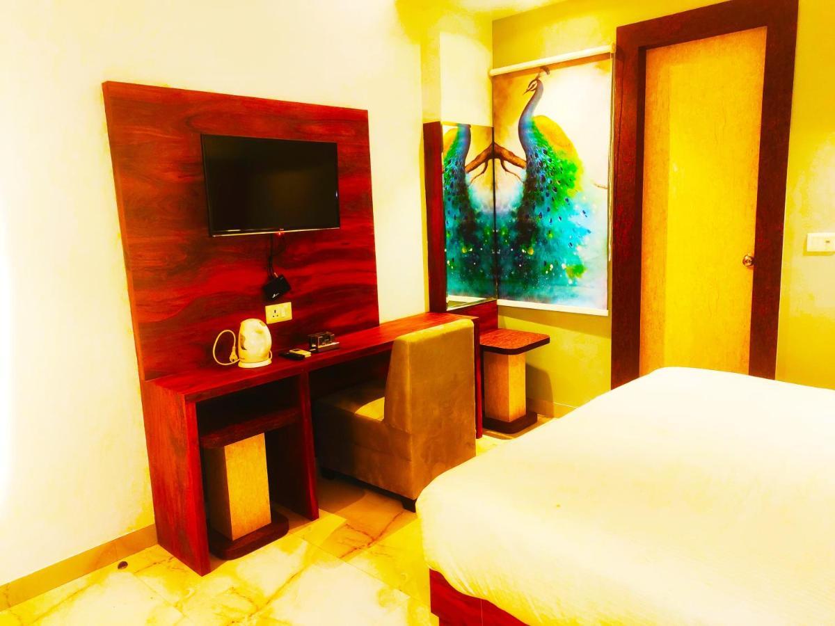 Hotel The Nilsa Ню Делхи Екстериор снимка
